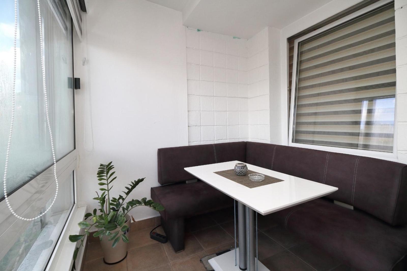 Franca A2-Parking Garage Apartment ซาราเยโว ภายนอก รูปภาพ