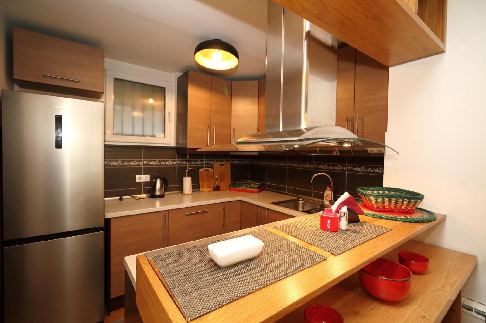 Franca A2-Parking Garage Apartment ซาราเยโว ภายนอก รูปภาพ